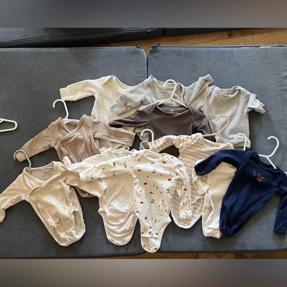 SOLD // Lot of H&M neutral onesies